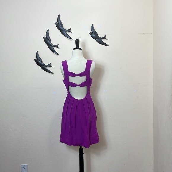 NEW! Walter Baker Magenta CDC Cutout Bow Back Silk Pleated Front Cocktail Dress - Picture 7 of 7